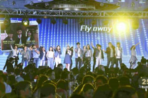 5.	「Beyond the Line青少年自家创作音乐剧」的年青学员表演「梦想‧同行」。