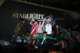 取材自多出「百老汇」经典音乐剧的歌舞表演，为嘉宾带来耳目一新的感觉。