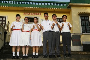 图五为活动当日特设的东华义庄传媒导赏团，由东华三院的学生大使向传媒介绍有关原籍安葬的历史，盼透过真实的体验，加深大家对有关历史的认识。