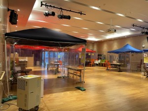 图二︰东华三院赛马会松朗安老综合中心的礼堂改建为「确诊院友隔离中心」。