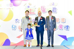 图三