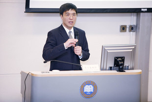 香港浸会大学社会工作系吴日岚教授发表香港社区精神健康照顾服务研究报告。