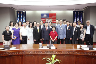 The Board of Directors sharing a photo with the Mayor Dr. HAU Lung-bin (front row, 6th from left) and Ms. SHIH Yu-Ling, Commissioner of the Department of Social Welfare (front row, 6th from right).