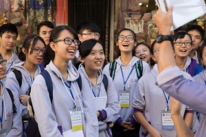 东华三院学生大使参观唐人街，实地参访及认识海外华人的历史。