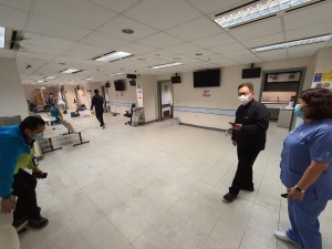图三及四︰广华医院中医普通科门诊部已腾出空间，支援该医院设立额外病人等候区，减低病人在室外等候或就诊情况。
