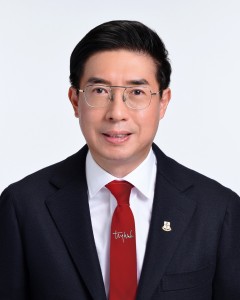  图一为东华三院候任主席马清扬先生