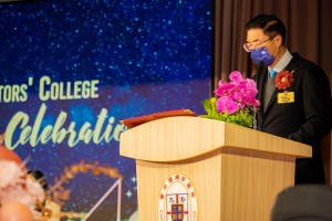 图五：东华三院主席兼名誉校监马清扬先生致欢迎辞，寄望学校能继续为国家培育更多栋梁之才。