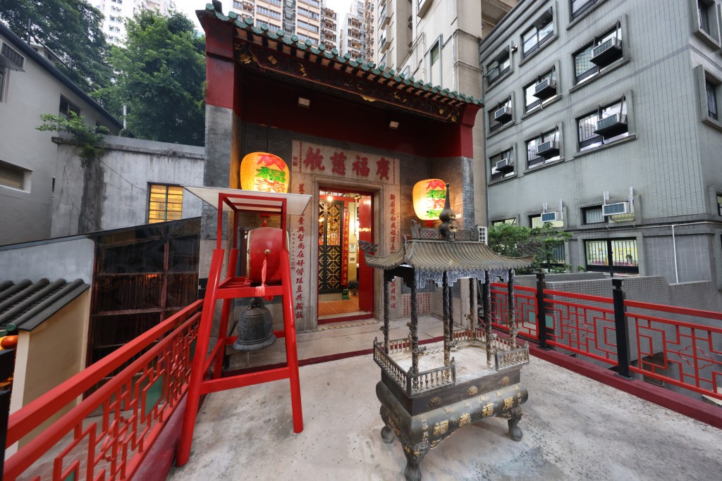 图一为位于上环的广福祠，约于1856年落成，迄今已有170年历史。