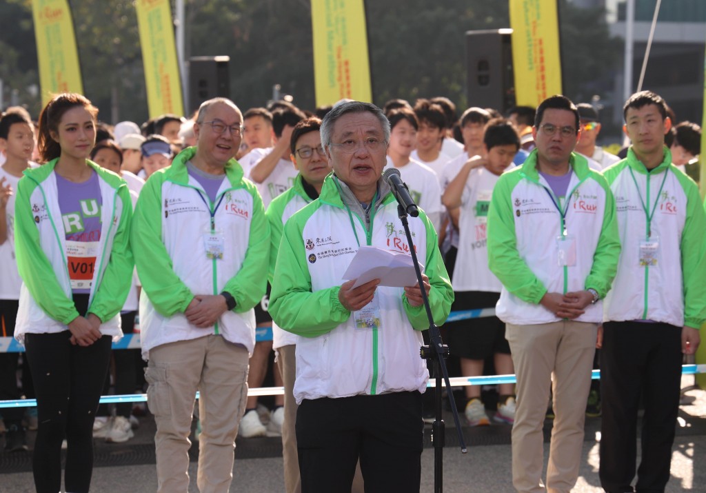 图五︰香港赛马会董事罗启华先生致辞。